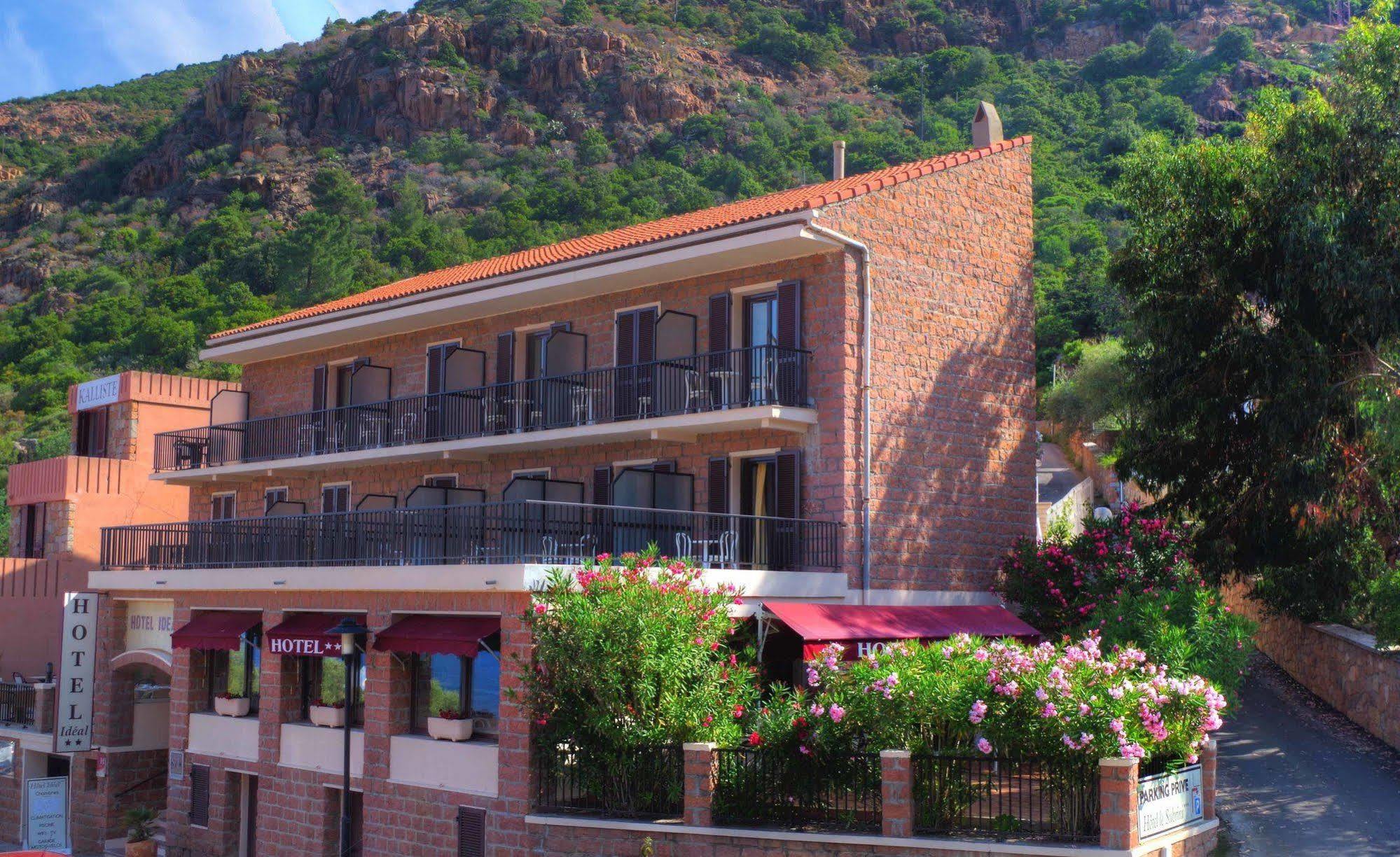 Ideal Hotel