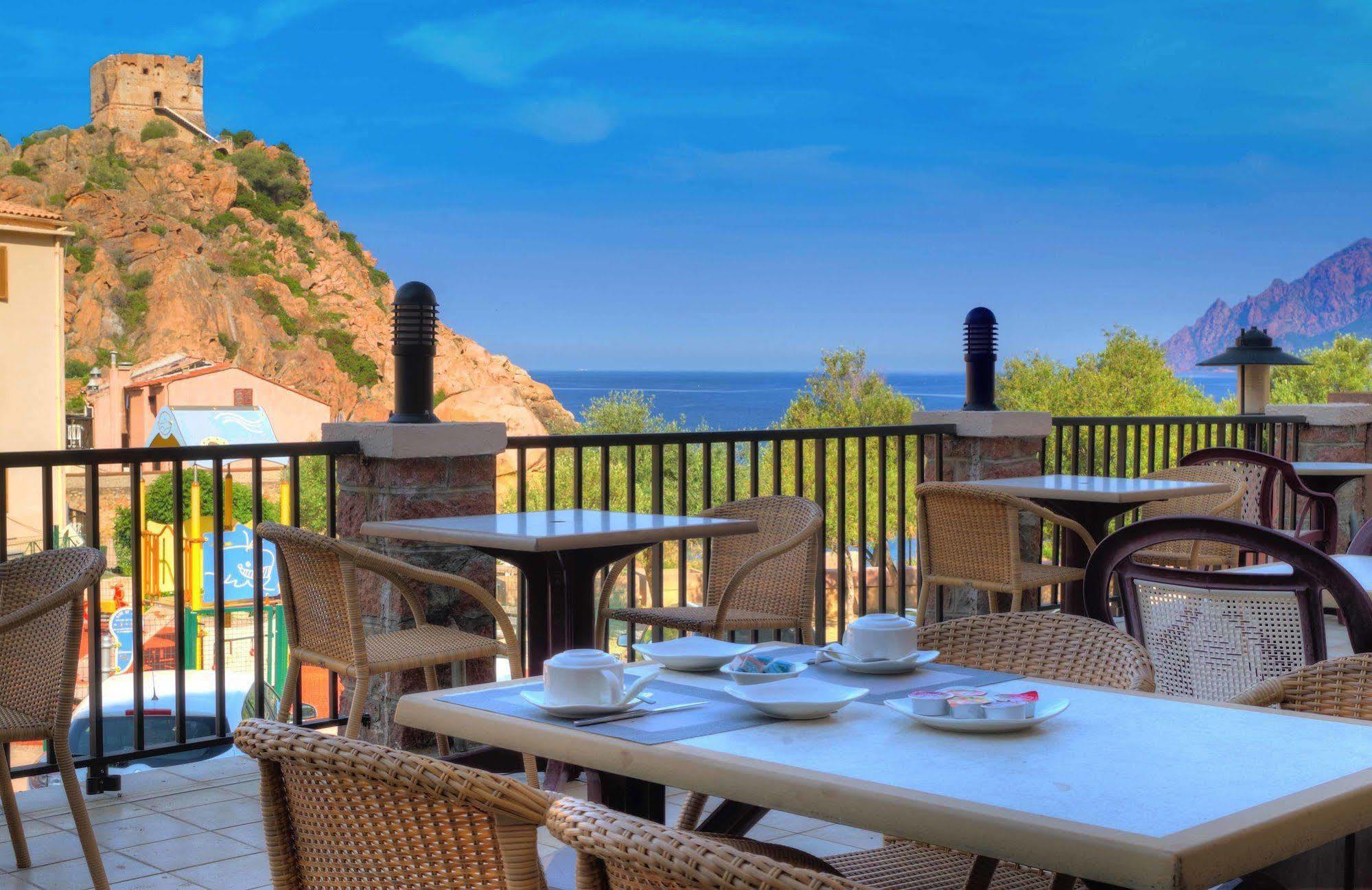 Ideal 2* Porto (Corsica)